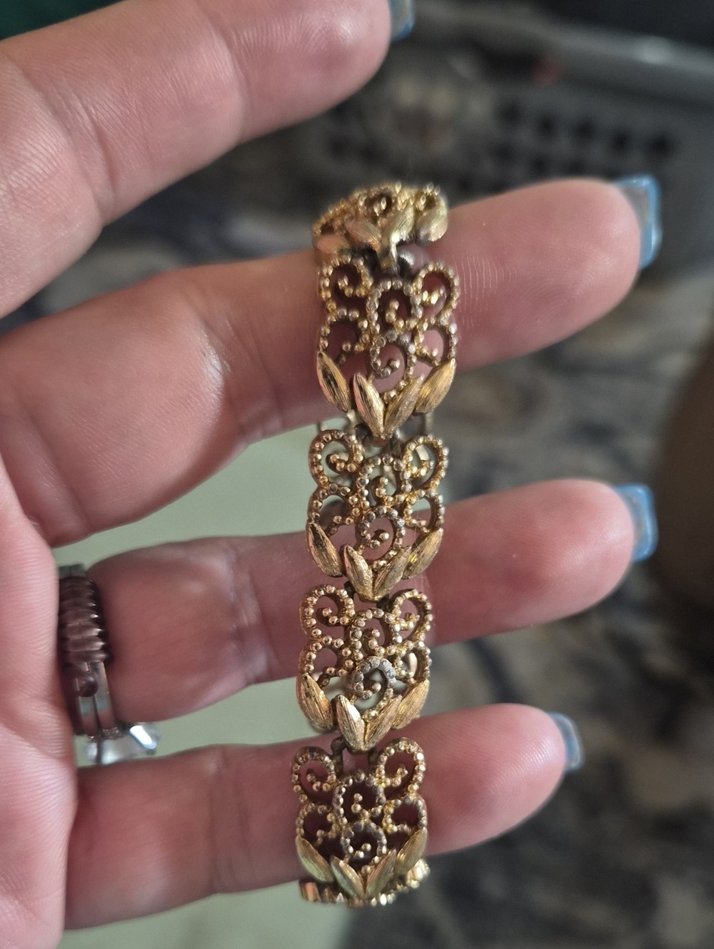 Gold Filigree Floral Link Bracelet - Elegant Women's Jewelry